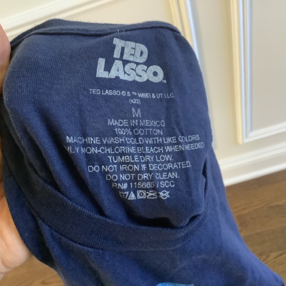 TED LASSO Navy Blue "TEAM LASSO" Graphic T-Shirt - Size Medium - Picture 6 of 6